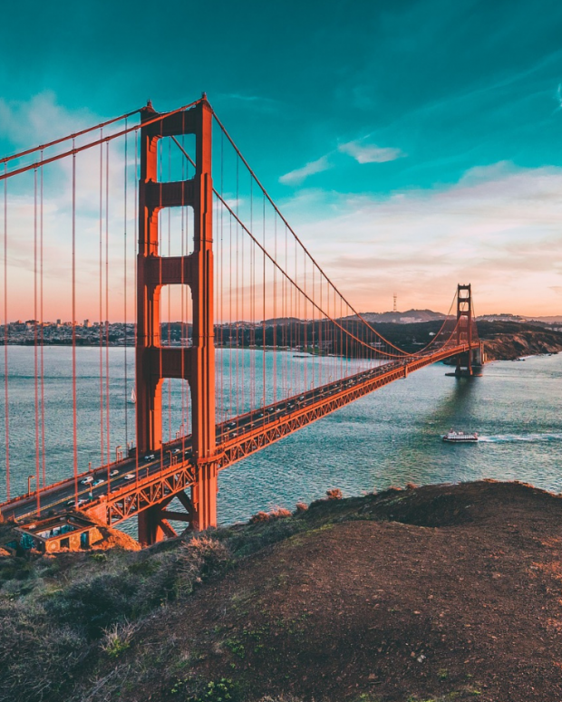 Cầu Cổng Vàng biểu tượng nổi tiếng của San Francisco