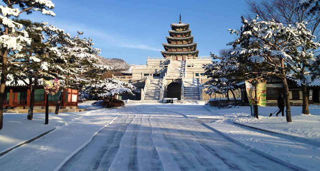 Khung cảnh tuyết rơi tại Xứ sở Kim chi