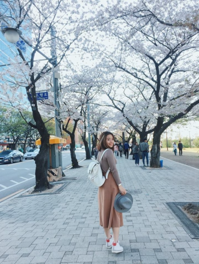 Xuống phố trong tiết trời se lạnh của xứ Hàn