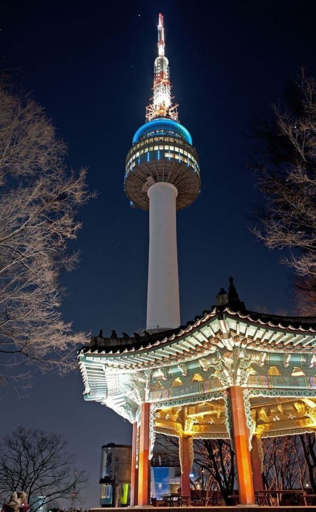 Tháp Woobang - một trong những tòa tháp cao nhất Hàn Quốc