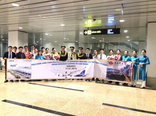 Đoàn bay Việt Nam tại sân bay Thanh Đảo (Qingdao liuting)