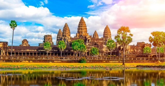 Angkor Wat - quần thể di tích khổng lồ của đế quốc Khmer
