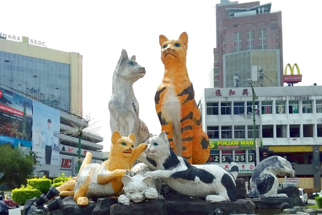 Tham quan thành phố mèo Kuching ở Malaysia