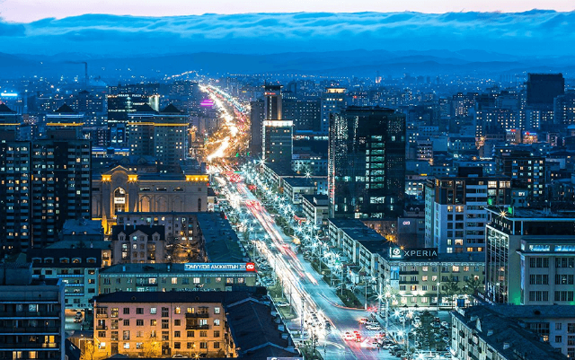 Thủ đô Ulaanbaatar khi phố lên đèn