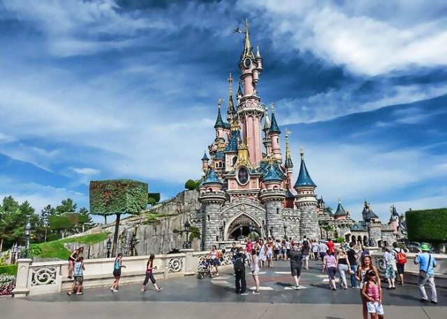 Công viên Disneyland Paris - khu vui chơi giải trí lớn nhất châu Âu